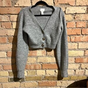gray cardigan sweater